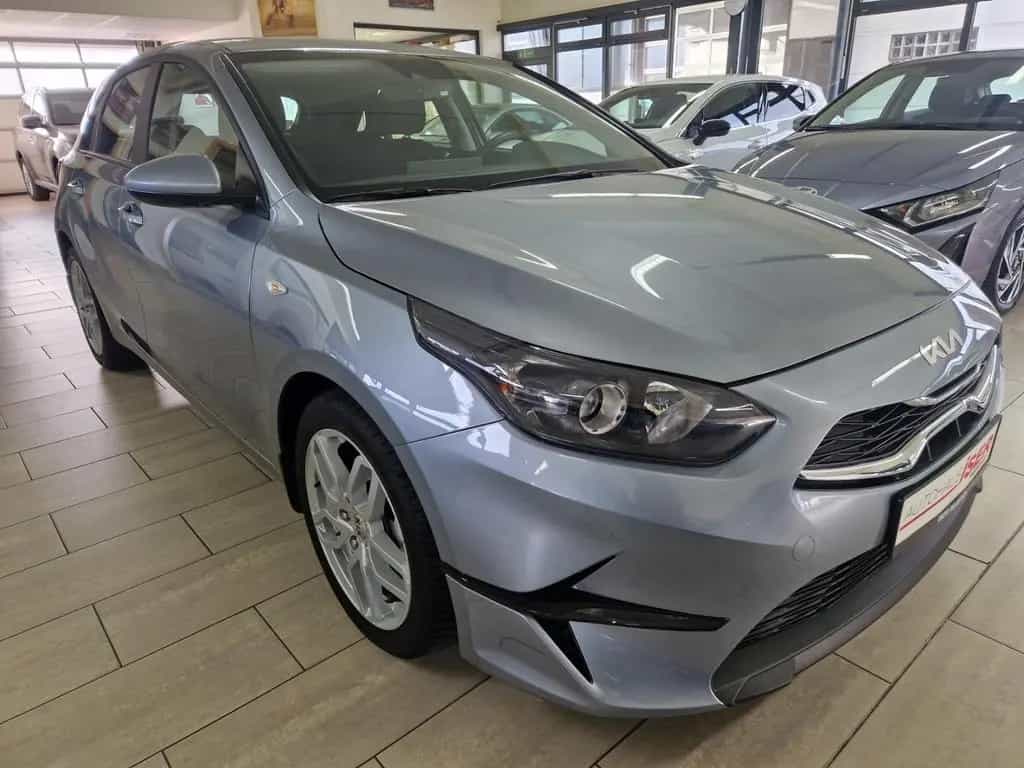 Kia Ceed Vision 1.5 T-GDI Temp Multif.Lenkrad DAB BT 03/2024-photo-3