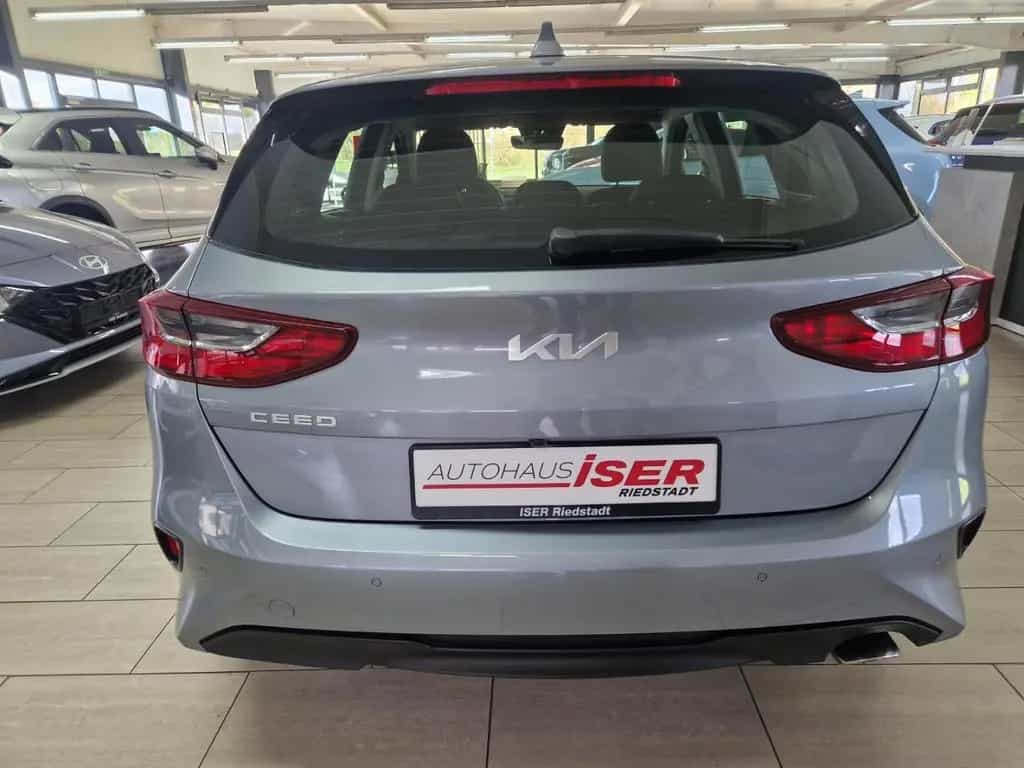 Kia Ceed Vision 1.5 T-GDI Temp Multif.Lenkrad DAB BT 03/2024-photo-5