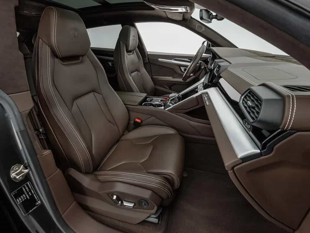 Lamborghini Urus 07/2020-photo-10