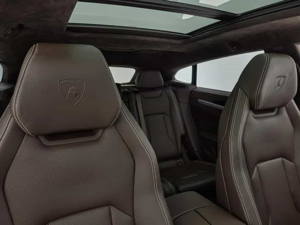 Lamborghini Urus 07/2020-photo-14