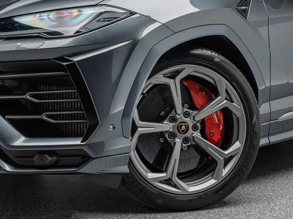 Lamborghini Urus 07/2020-photo-20