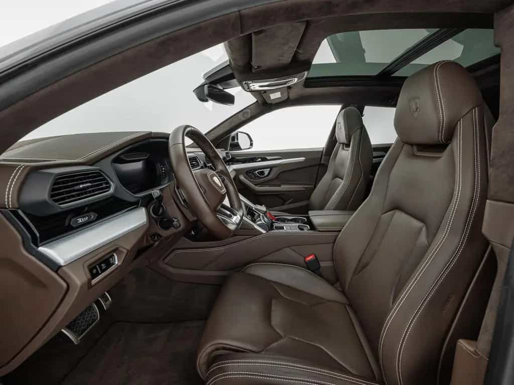Lamborghini Urus 07/2020-photo-4