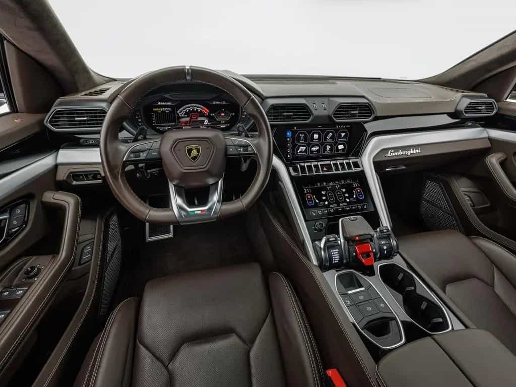 Lamborghini Urus 07/2020-photo-6