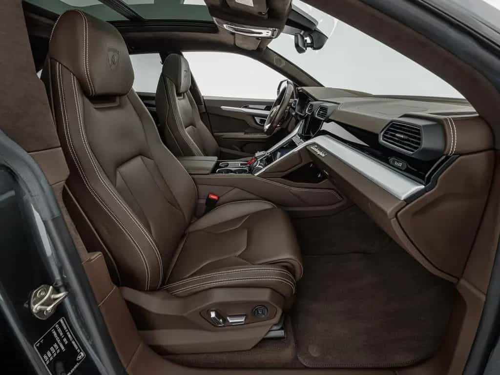 Lamborghini Urus 07/2020-photo-9