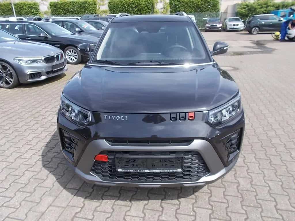 Ssangyong Tivoli Grand 1.5 T Blackline Navi Sitzh. LED 18" 01/2025-photo-1