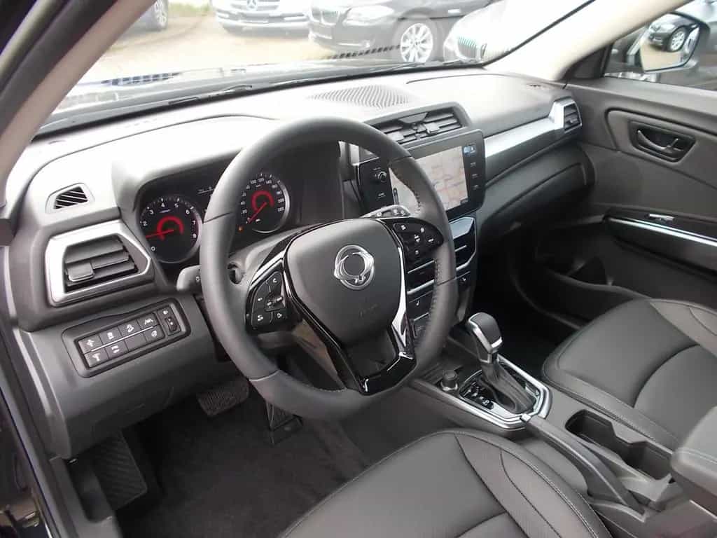 Ssangyong Tivoli Grand 1.5 T Blackline Navi Sitzh. LED 18" 01/2025-photo-14