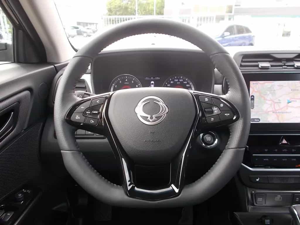 Ssangyong Tivoli Grand 1.5 T Blackline Navi Sitzh. LED 18" 01/2025-photo-16