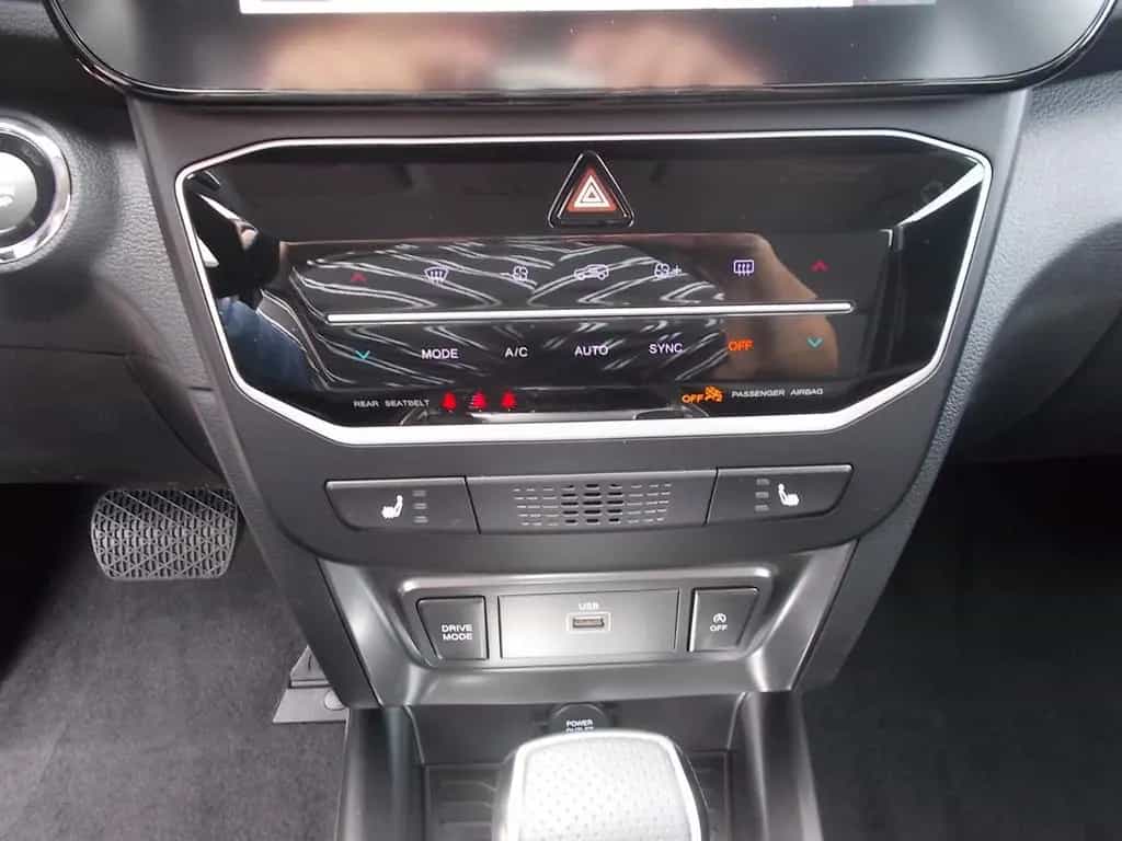 Ssangyong Tivoli Grand 1.5 T Blackline Navi Sitzh. LED 18" 01/2025-photo-22