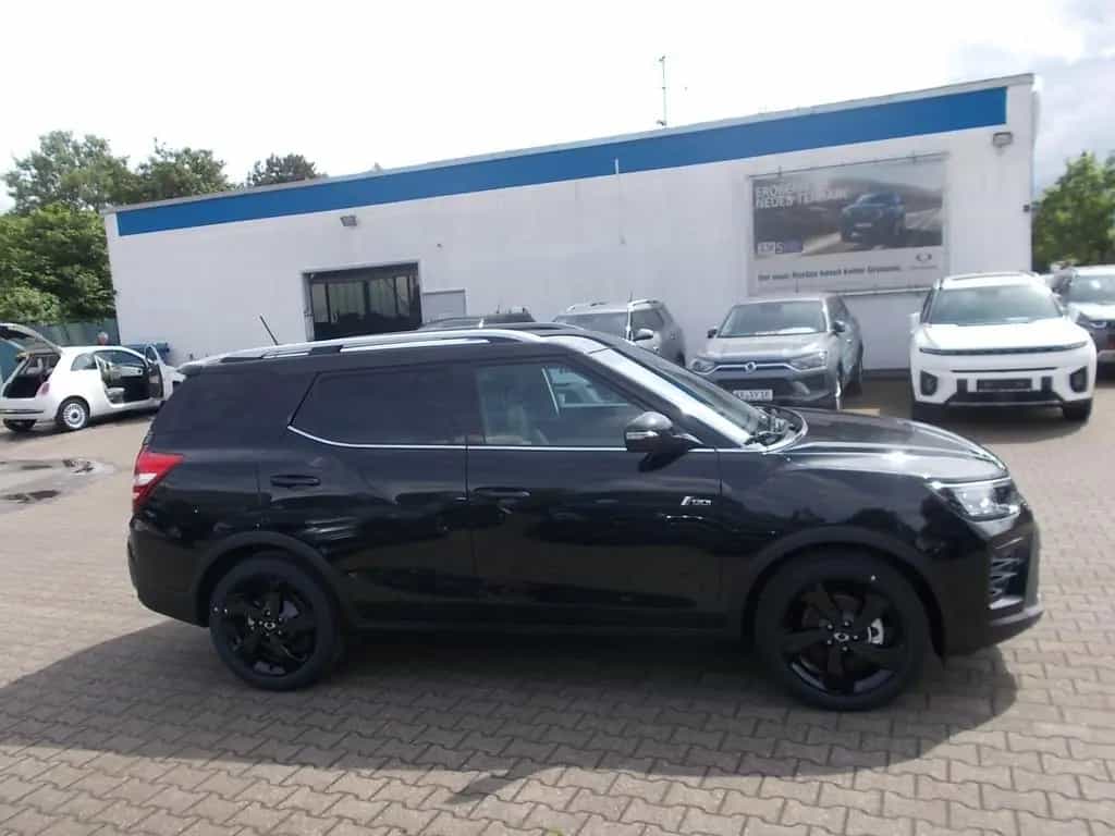 Ssangyong Tivoli Grand 1.5 T Blackline Navi Sitzh. LED 18" 01/2025-photo-3