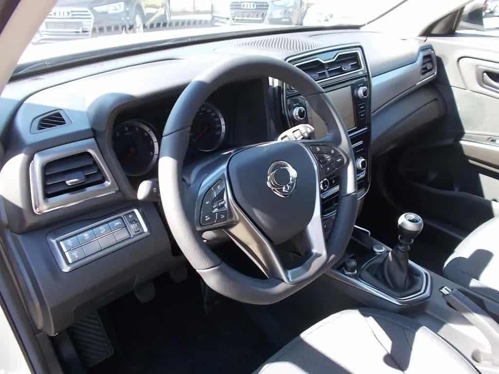 Ssangyong Tivoli Grand 1.5 T Amber Klima Kamera PDC Tempom 01/2025-photo-14