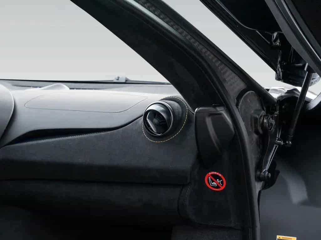 McLaren 750S Coupé | Titanium Harness Bar | Carbon 06/2025-photo-31