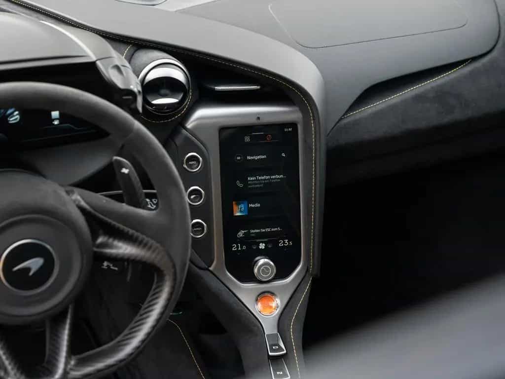 McLaren 750S Coupé | Titanium Harness Bar | Carbon 06/2025-photo-9