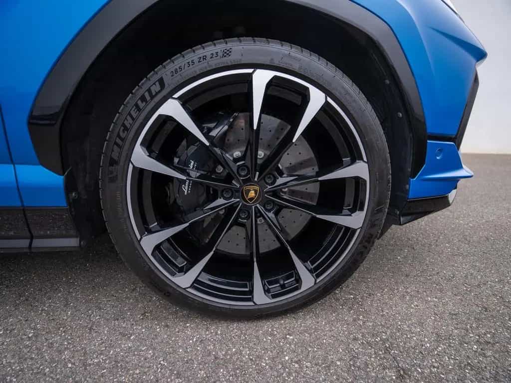 Lamborghini Urus S 23" B&O PANO MASSAGE NACHTSICHT PARK-ASSI 11/2023-photo-11