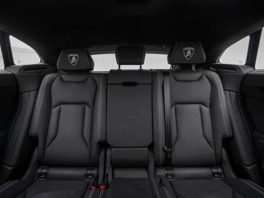 Lamborghini Urus S 23" B&O PANO MASSAGE NACHTSICHT PARK-ASSI 11/2023-photo-31