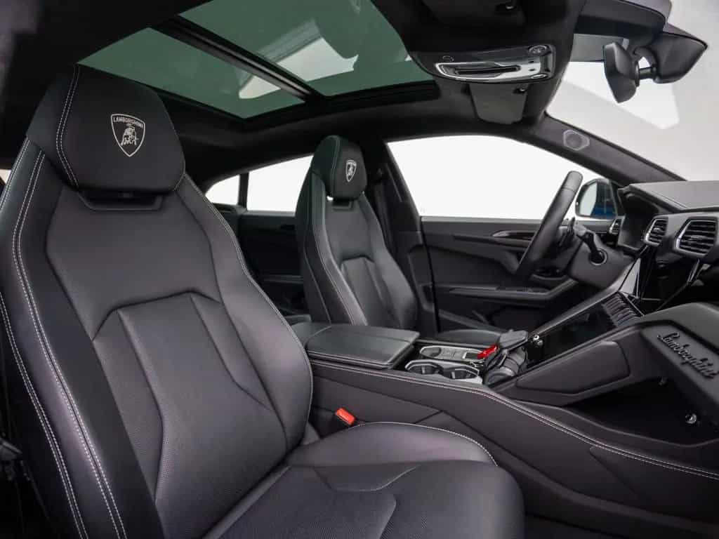 Lamborghini Urus S 23" B&O PANO MASSAGE NACHTSICHT PARK-ASSI 11/2023-photo-34