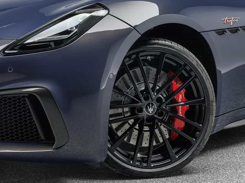 Maserati GranCabrio Trofeo FUORISERIE + TAGESZULASSUNG 08/2025-photo-23