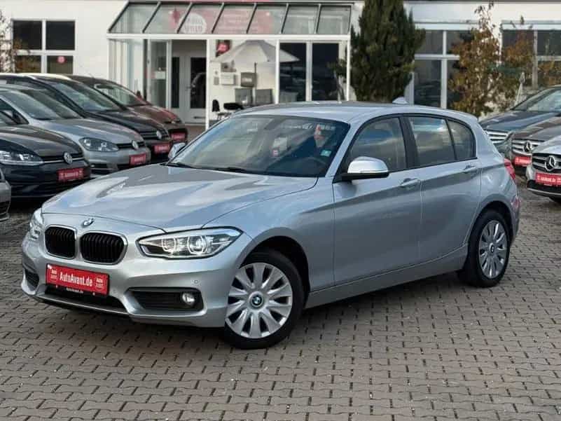 BMW 1 Series i Advantage Lim. 5-trg.*NAVI*SHZ*GRA*PDC*BT* 03/2016-photo-2