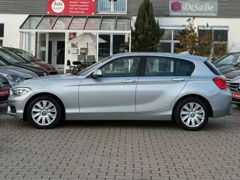 BMW 1 Series i Advantage Lim. 5-trg.*NAVI*SHZ*GRA*PDC*BT* 03/2016-photo-3