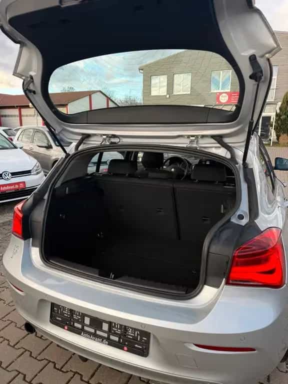 BMW 1 Series i Advantage Lim. 5-trg.*NAVI*SHZ*GRA*PDC*BT* 03/2016-photo-6