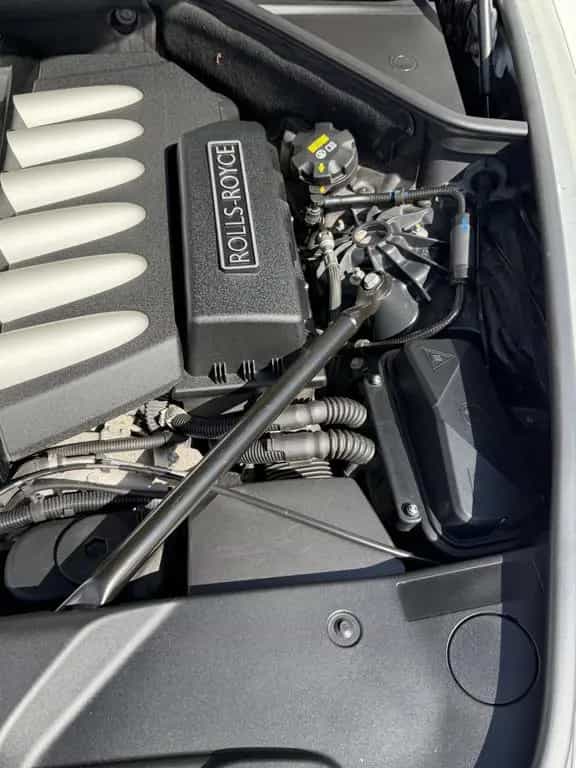 Rolls-Royce Ghost Series II V12 01/2015-photo-12