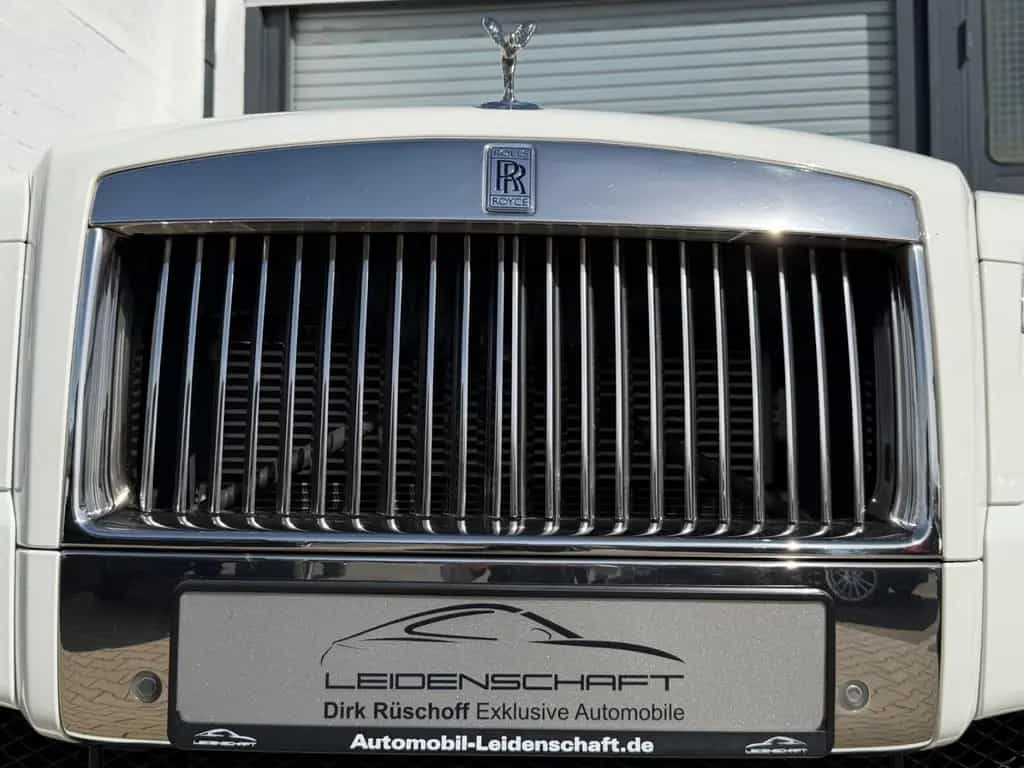 Rolls-Royce Ghost Series II V12 01/2015-photo-17