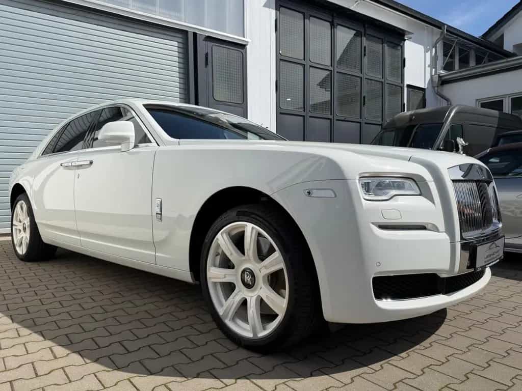 Rolls-Royce Ghost Series II V12 01/2015-photo-3