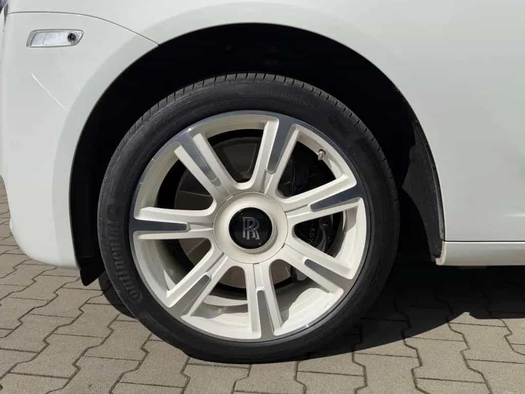 Rolls-Royce Ghost Series II V12 01/2015-photo-6