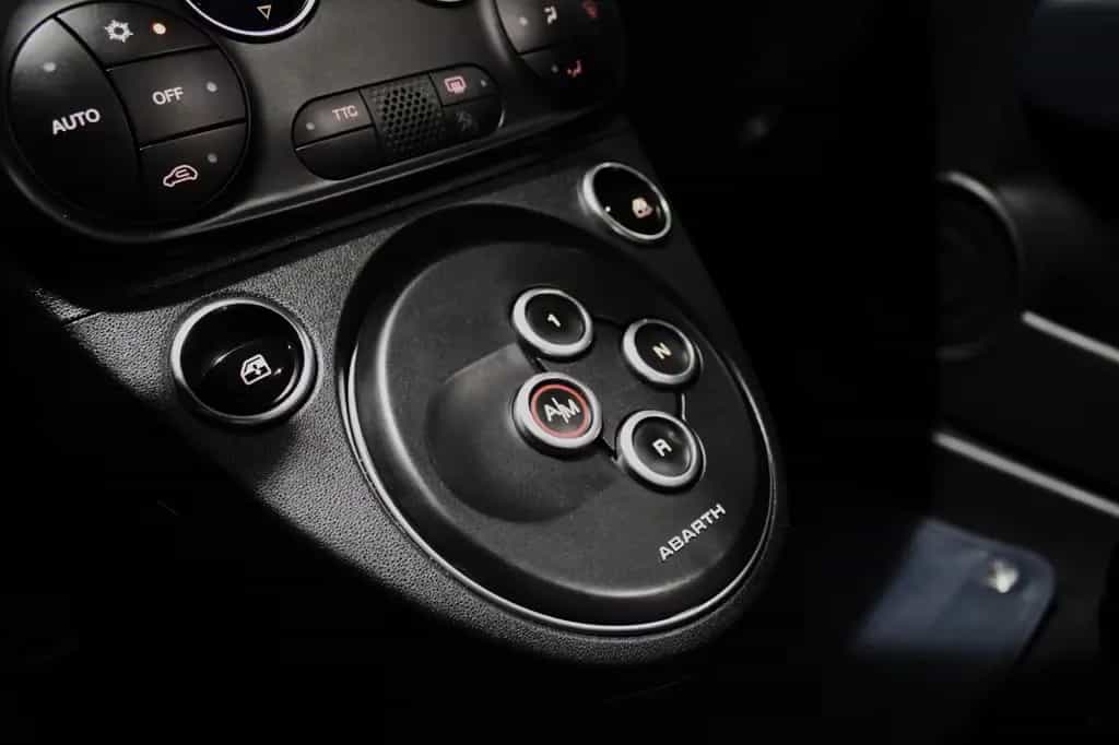 Abarth 695C RIVALE *RIVA BOOT EDITION* AUTOMATIK! 03/2018-photo-9