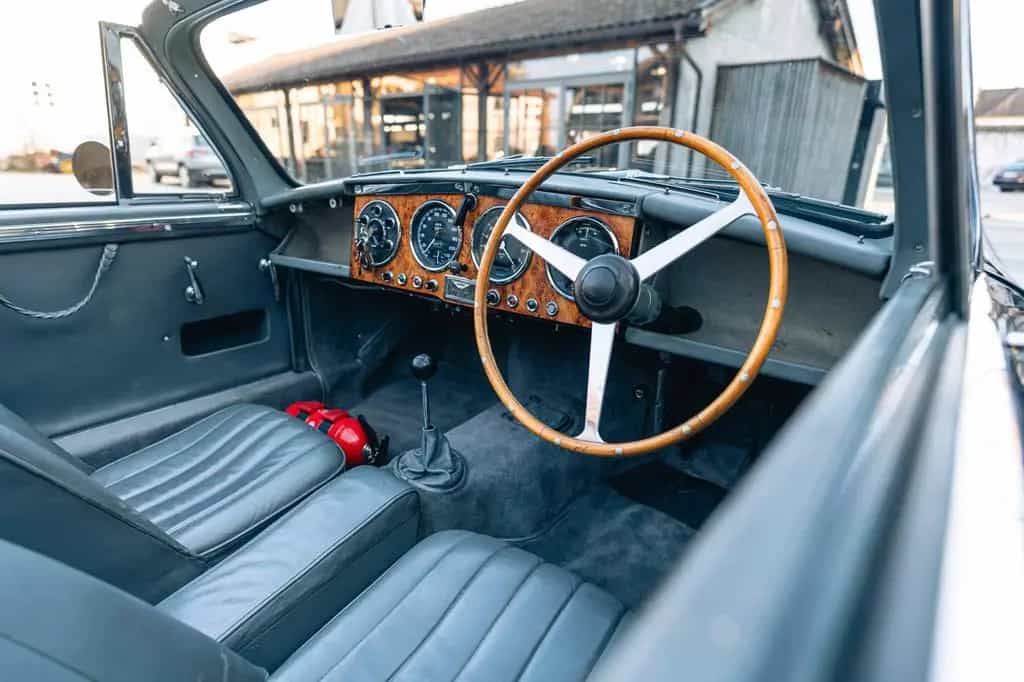 Aston Martin DB 2/4 DHC, MK I by H.J. Mulliner & Co. 02/1955-photo-11