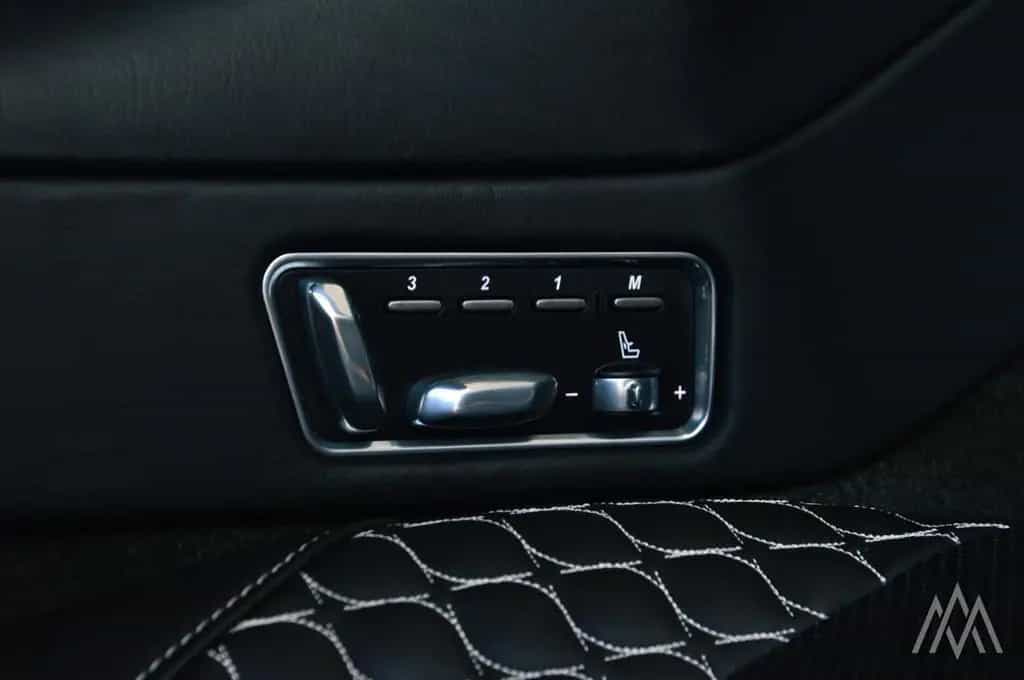 Aston Martin Vanquish V12 Coupe 573PS  Carbon Ceramic 03/2013-photo-19