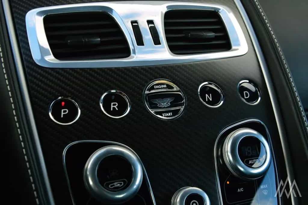 Aston Martin Vanquish V12 Coupe 573PS  Carbon Ceramic 03/2013-photo-24