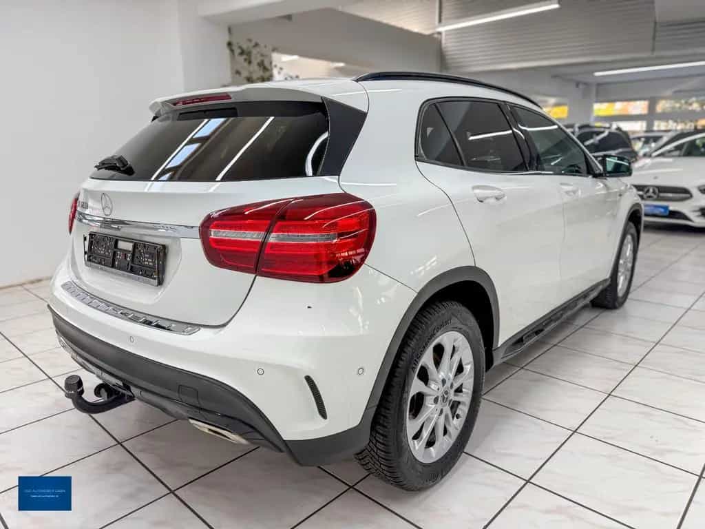 Mercedes-Benz GLA-Class 200 AMG Line*Night*Kamera*Off-Road*LED*AHK 03/2018-photo-2