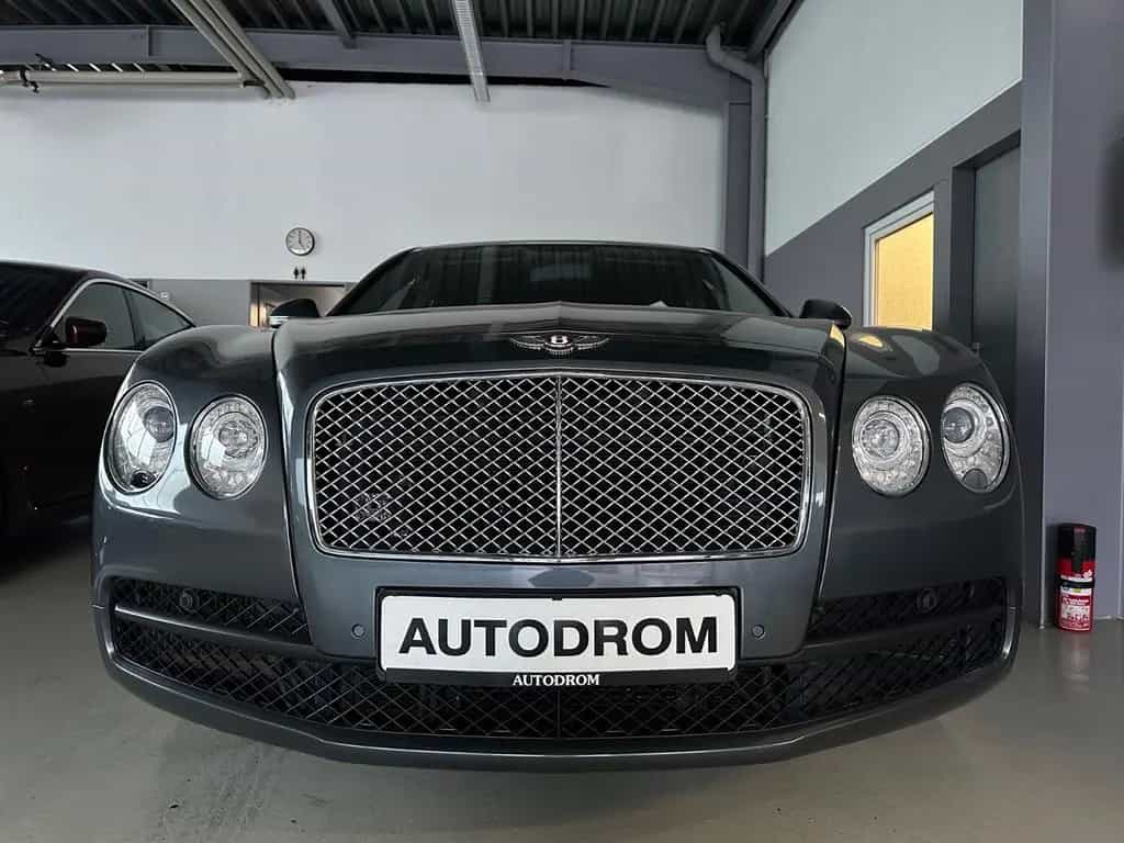 Bentley Flying Spur 4.0 V8 Aut. 1.Hand/Mwst ausweisbar 11/2015-photo-1