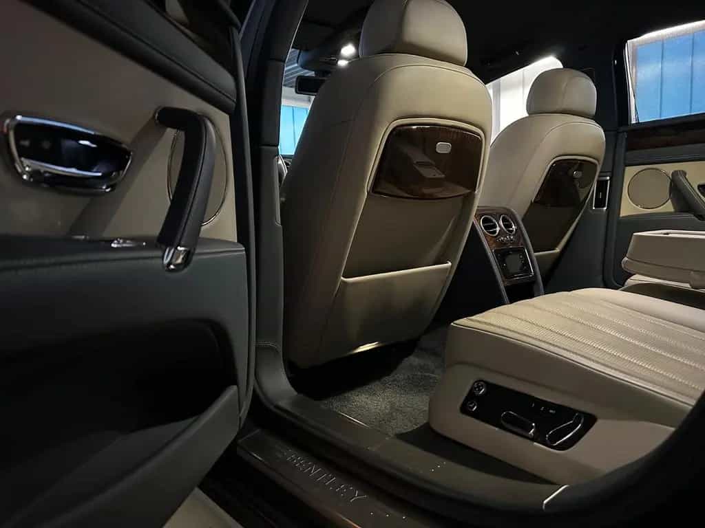 Bentley Flying Spur 4.0 V8 Aut. 1.Hand/Mwst ausweisbar 11/2015-photo-25