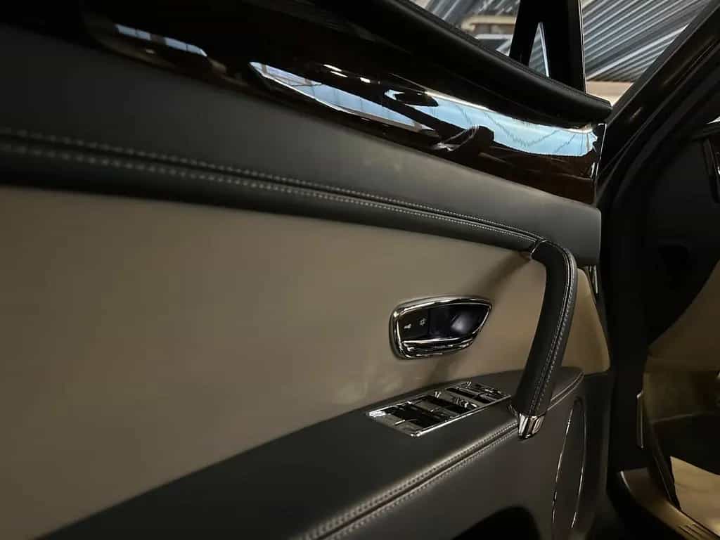 Bentley Flying Spur 4.0 V8 Aut. 1.Hand/Mwst ausweisbar 11/2015-photo-27