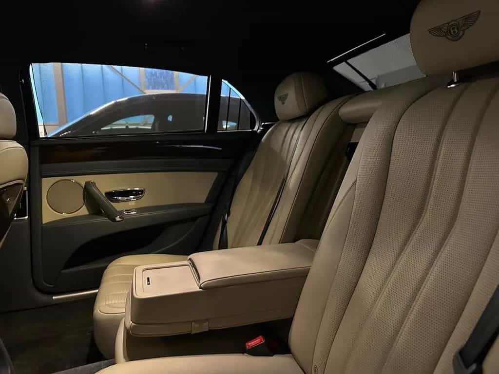 Bentley Flying Spur 4.0 V8 Aut. 1.Hand/Mwst ausweisbar 11/2015-photo-31