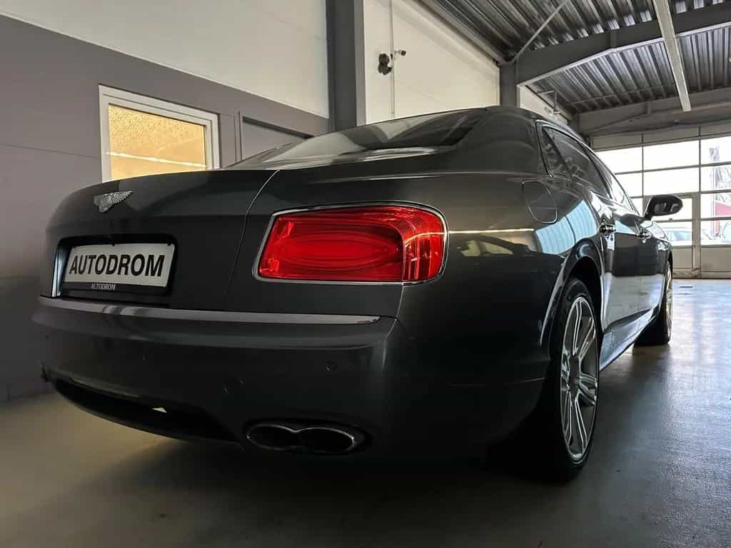 Bentley Flying Spur 4.0 V8 Aut. 1.Hand/Mwst ausweisbar 11/2015-photo-4