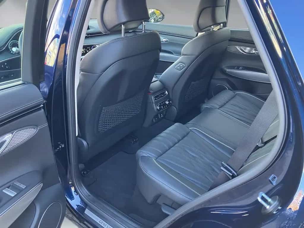 Genesis GV70 2,5L AWD Luxury Vollausstattung vom Genesis 11/2024-photo-12