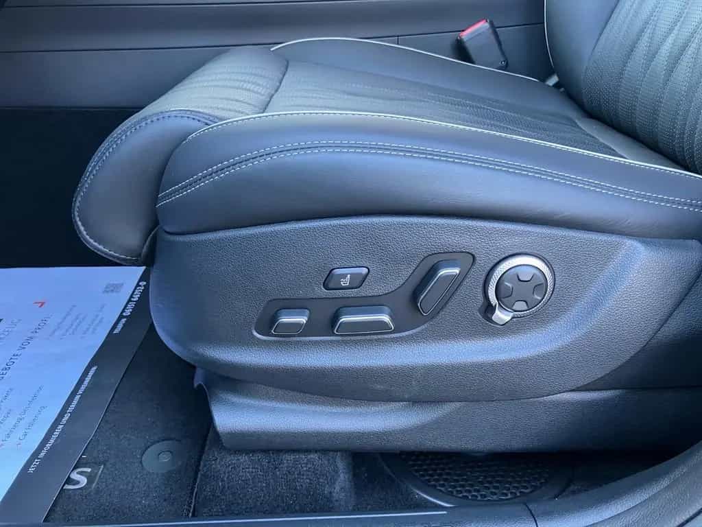 Genesis GV70 2,5L AWD Luxury Vollausstattung vom Genesis 11/2024-photo-15