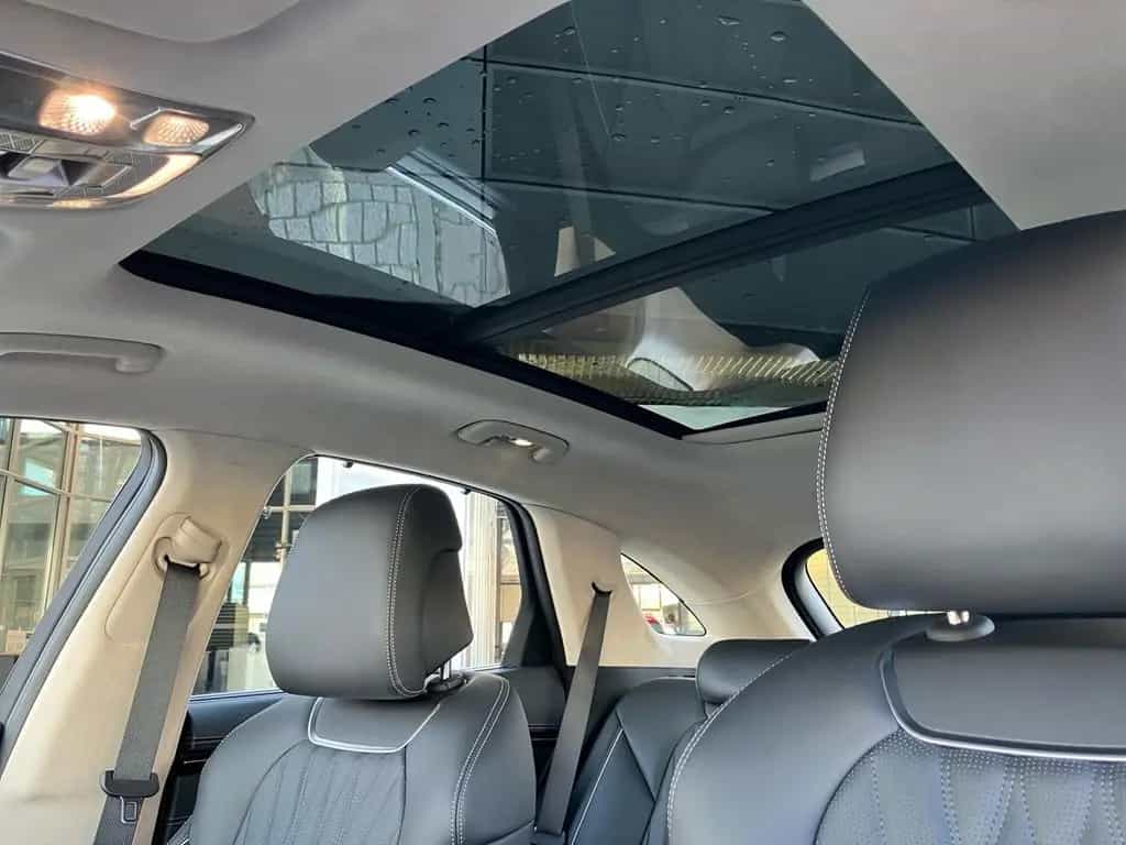 Genesis GV70 2,5L AWD Luxury Vollausstattung vom Genesis 11/2024-photo-16