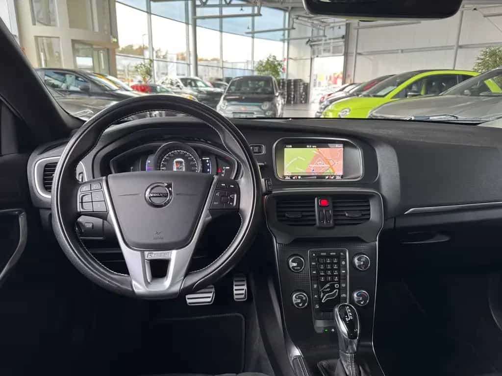 Volvo V40 T3 Geartronic R Design LED ALU 11/2018-photo-10