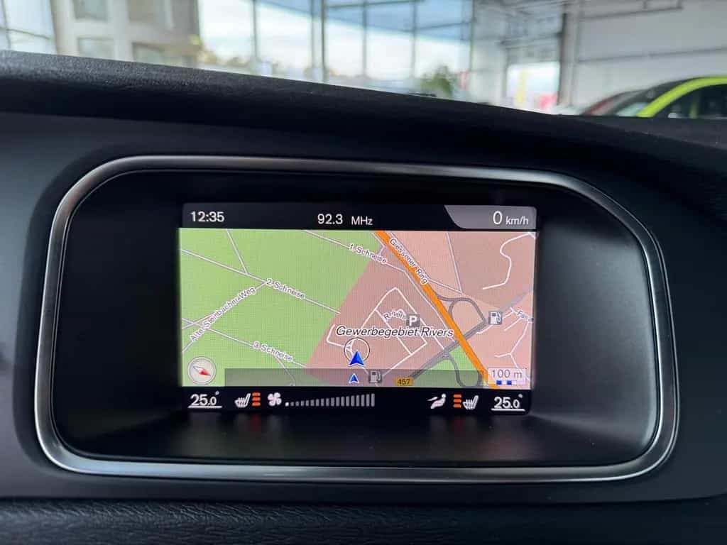 Volvo V40 T3 Geartronic R Design LED ALU 11/2018-photo-11