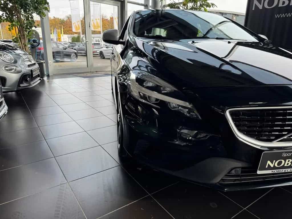 Volvo V40 T3 Geartronic R Design LED ALU 11/2018-photo-16