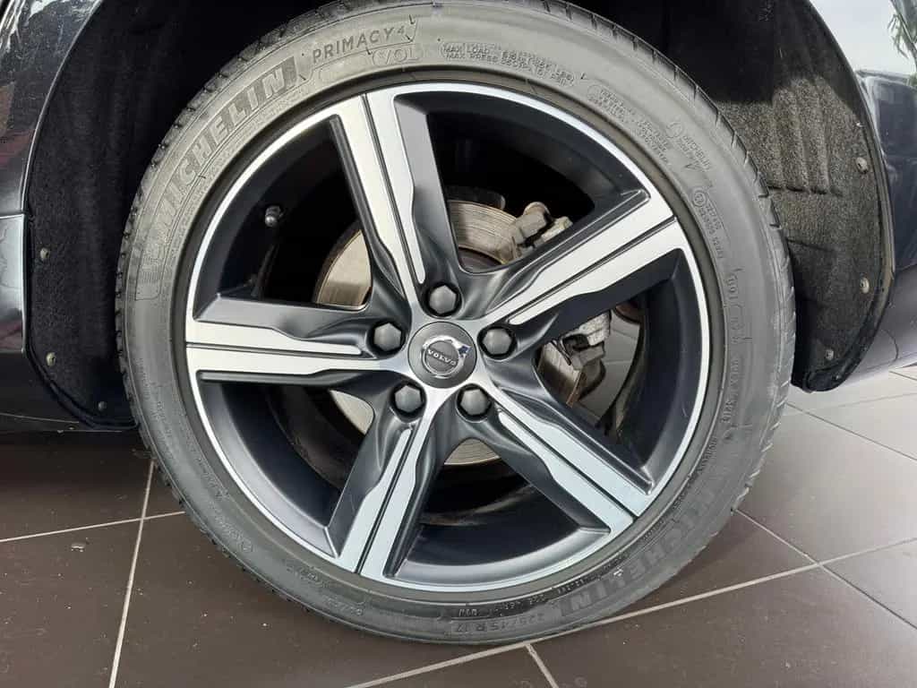 Volvo V40 T3 Geartronic R Design LED ALU 11/2018-photo-19