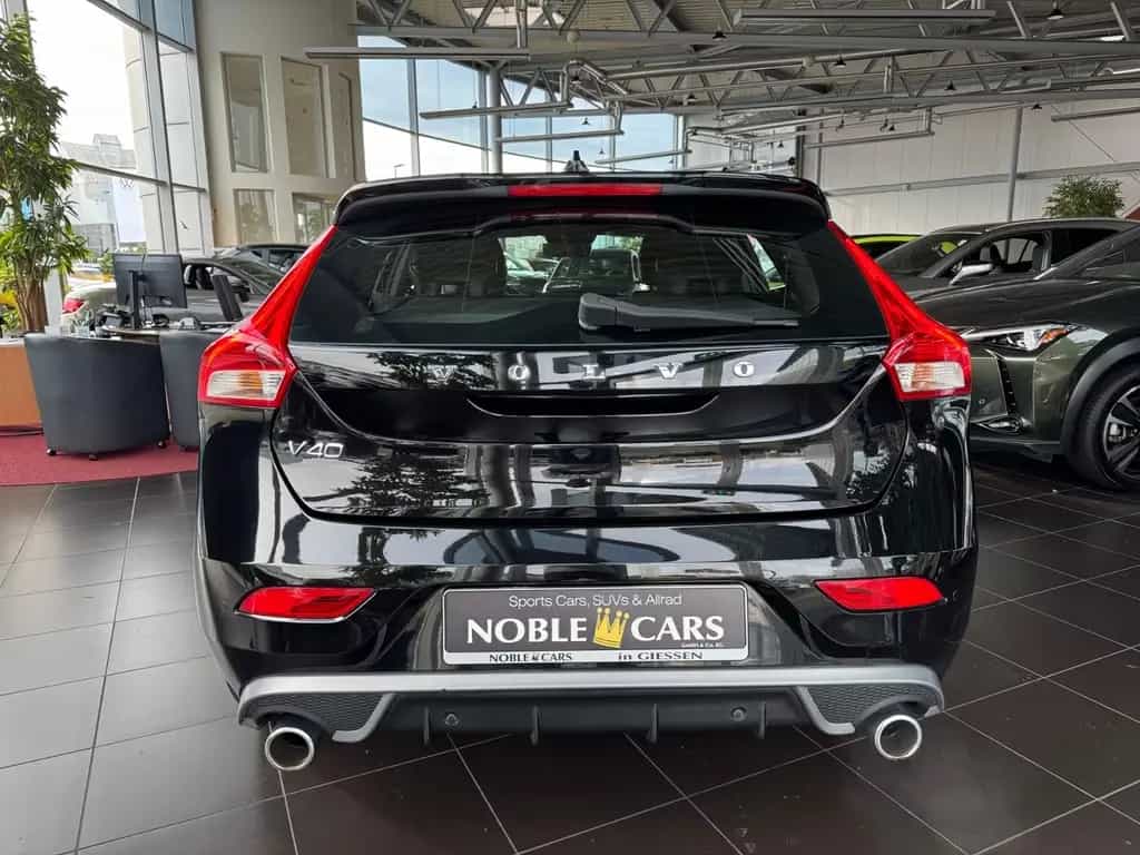 Volvo V40 T3 Geartronic R Design LED ALU 11/2018-photo-5