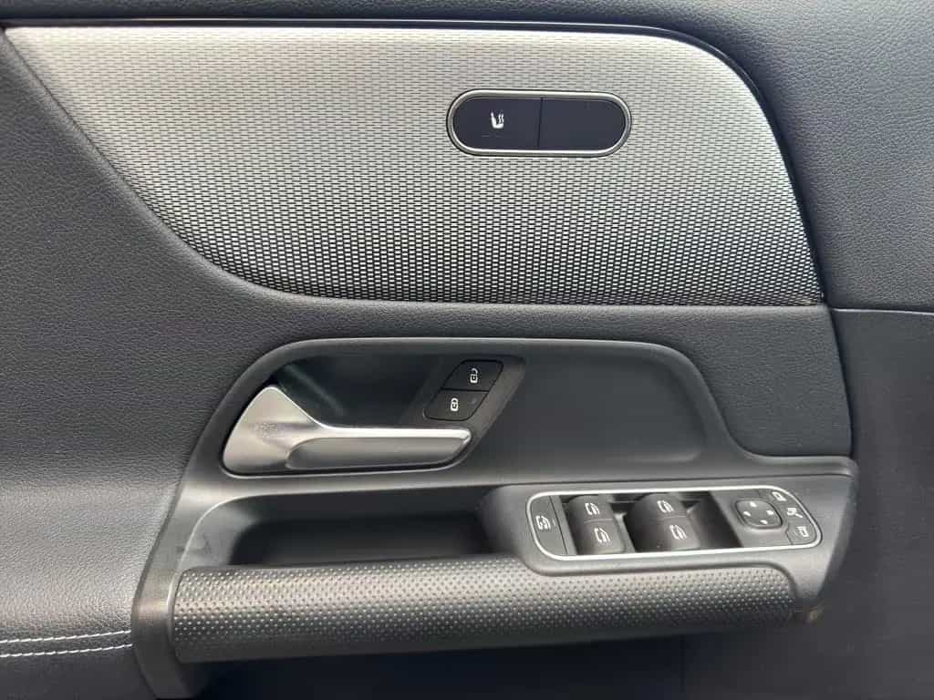 Mercedes-Benz GLA-Class 200 d 4M STYLE DISTRONIC LED KAMERA NAVI SHZ 06/2022-photo-19