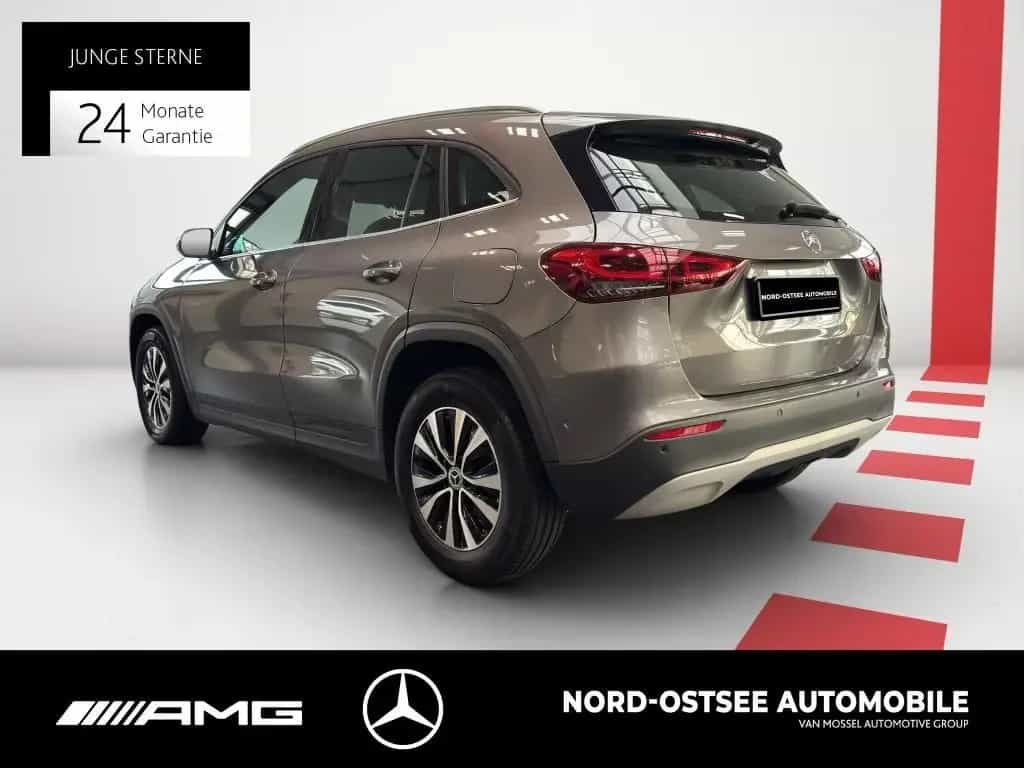 Mercedes-Benz GLA-Class 200 d 4M STYLE DISTRONIC LED KAMERA NAVI SHZ 06/2022-photo-2
