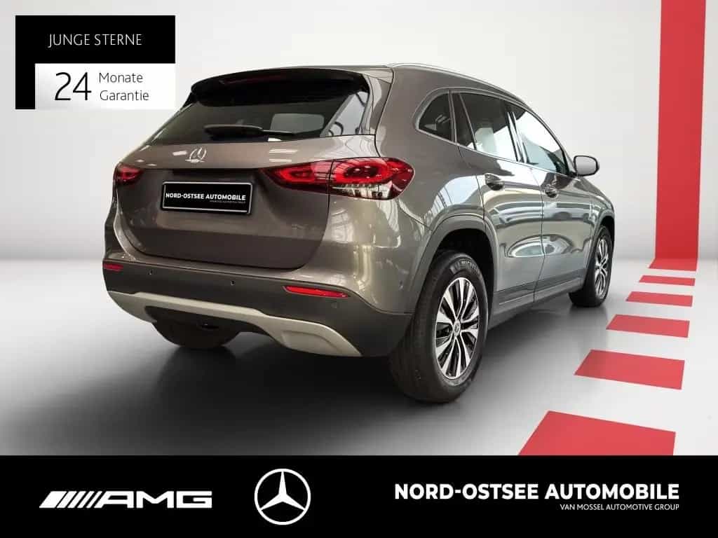 Mercedes-Benz GLA-Class 200 d 4M STYLE DISTRONIC LED KAMERA NAVI SHZ 06/2022-photo-3