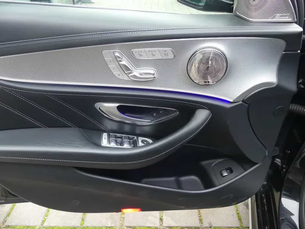 Mercedes-Benz E-Class 03/2017-photo-13