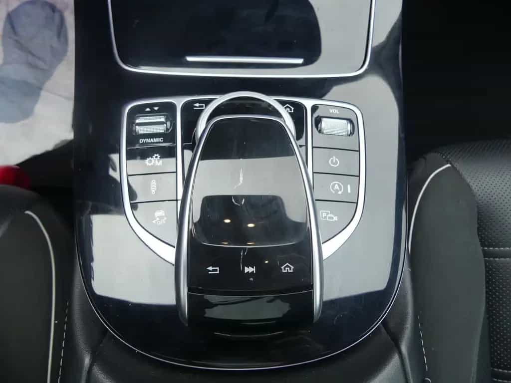Mercedes-Benz E-Class 03/2017-photo-15